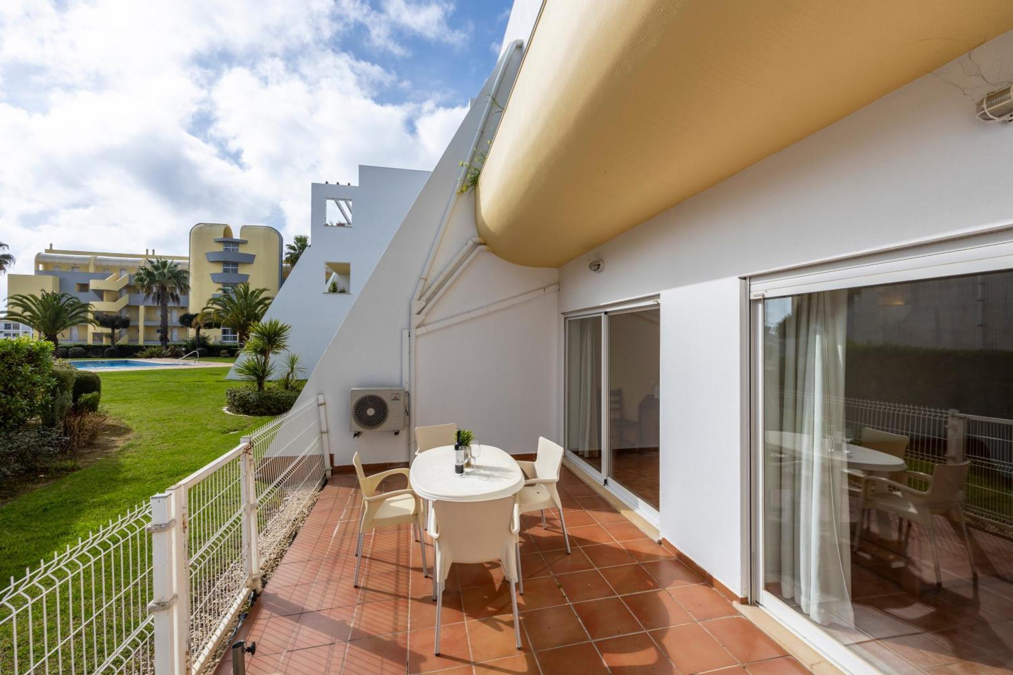 Cardeira Holiday Apartments Лагос Екстериор снимка