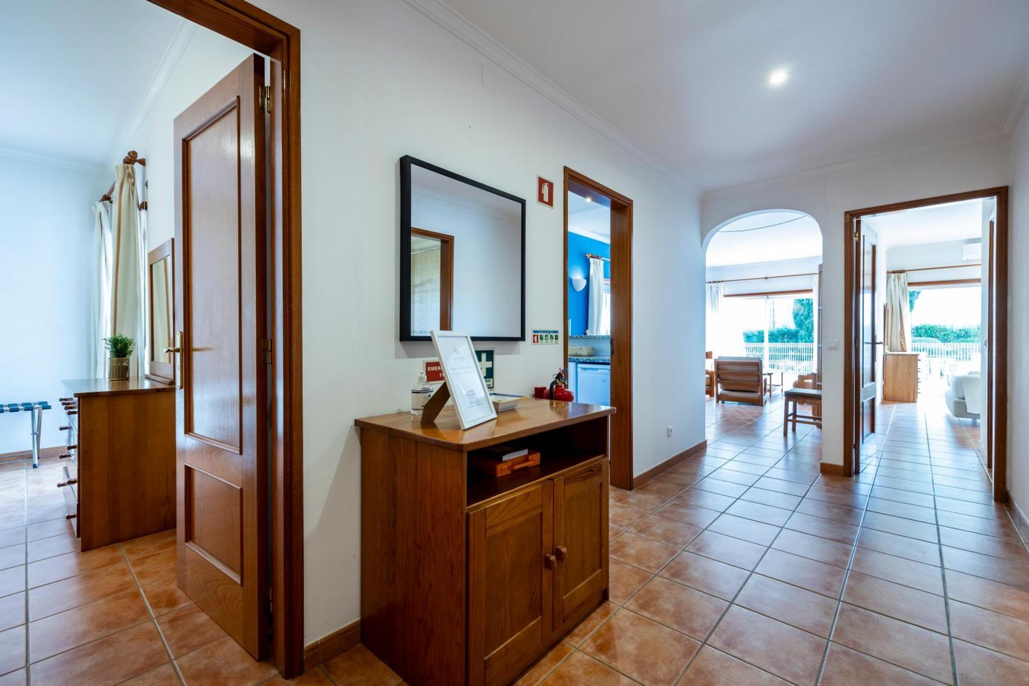 Cardeira Holiday Apartments Лагос Екстериор снимка