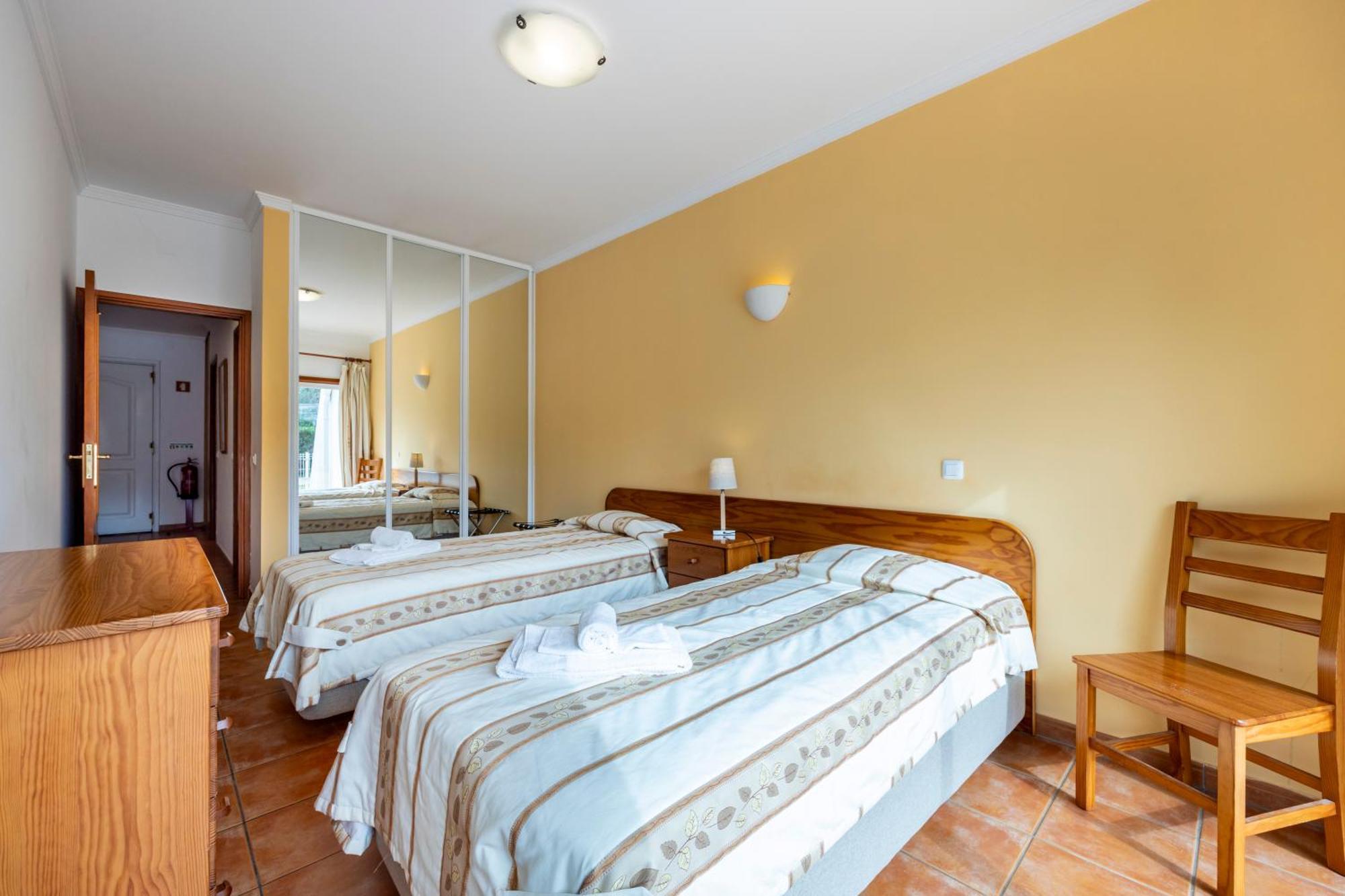 Cardeira Holiday Apartments Лагос Екстериор снимка
