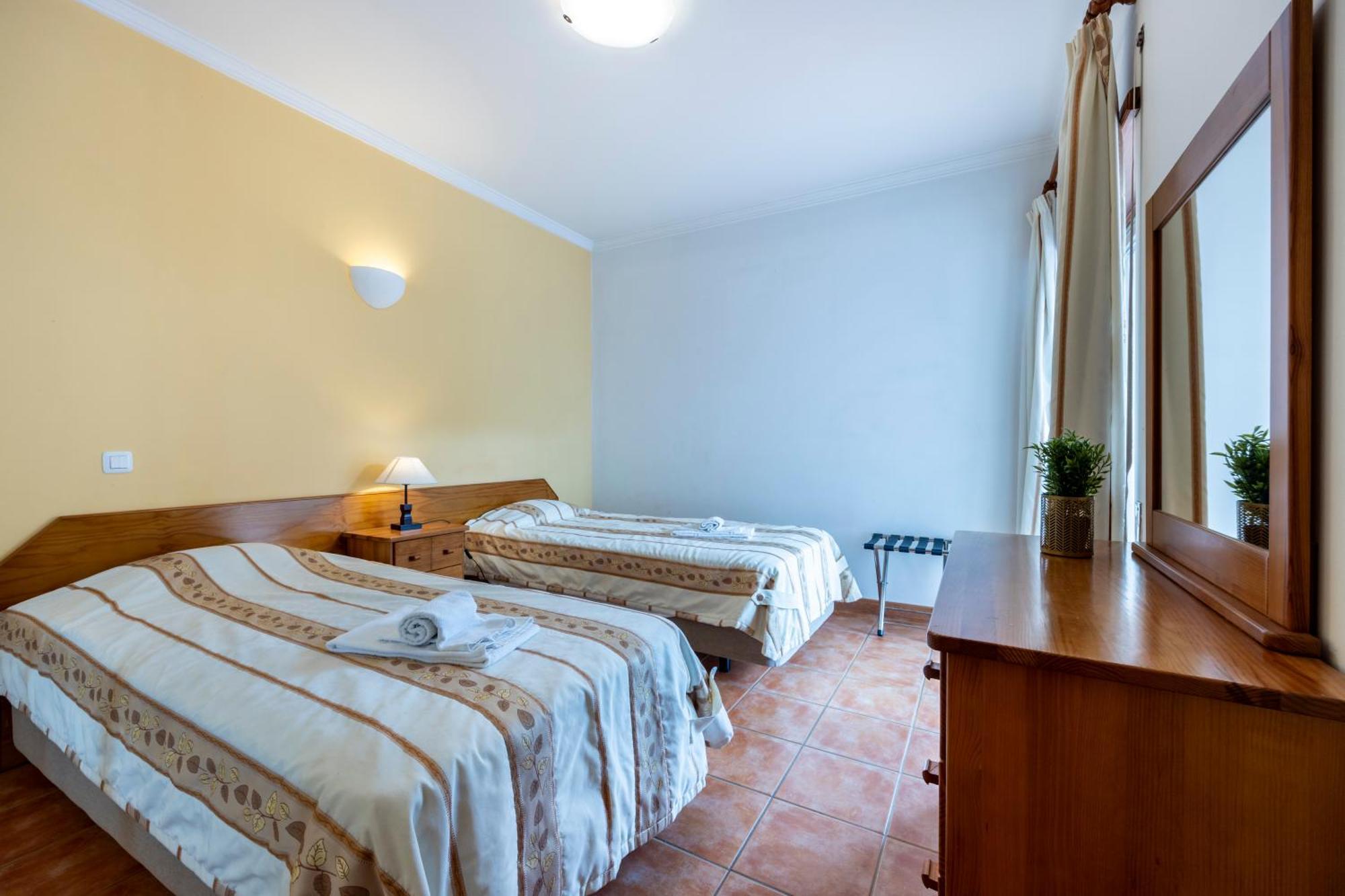 Cardeira Holiday Apartments Лагос Екстериор снимка
