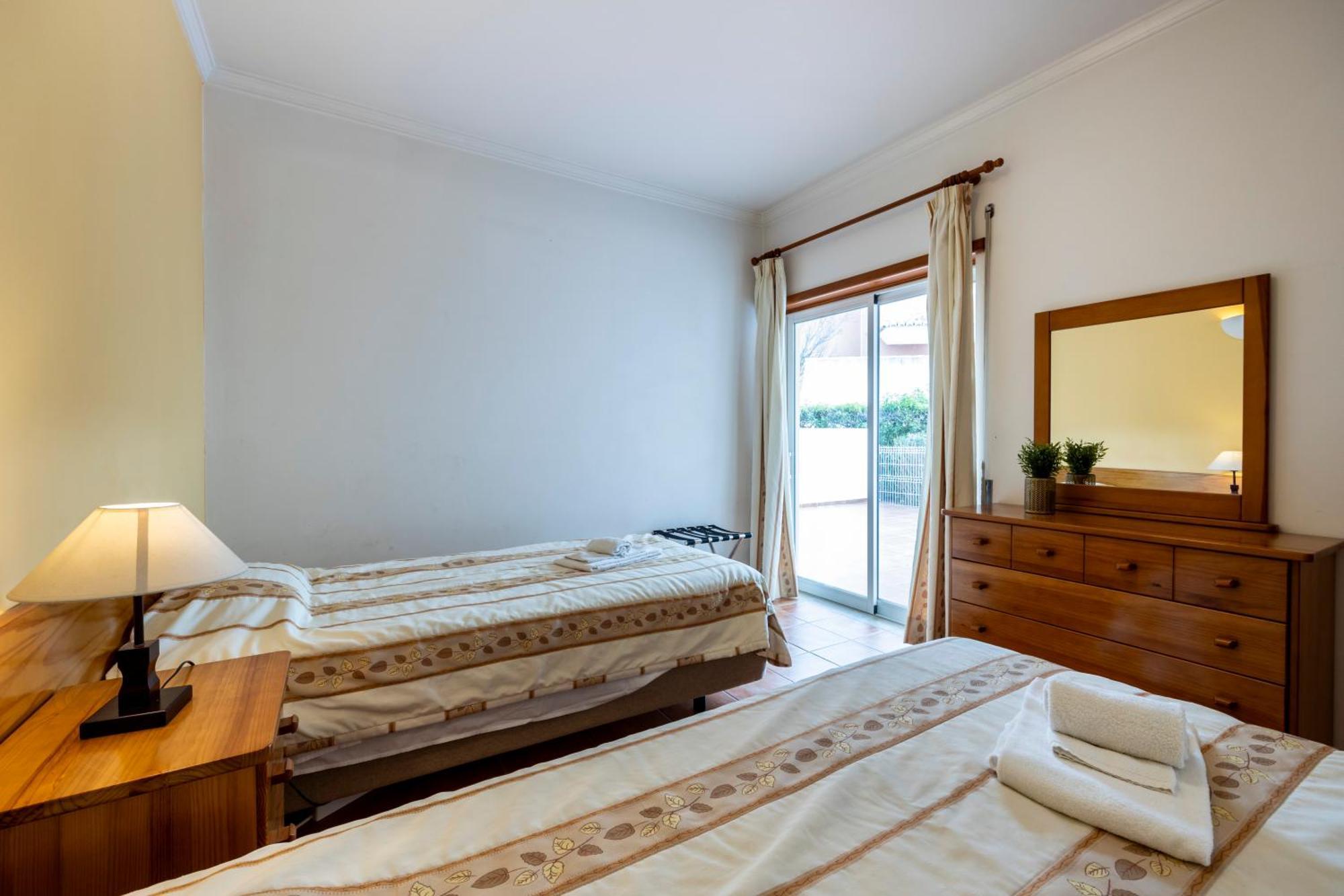 Cardeira Holiday Apartments Лагос Екстериор снимка